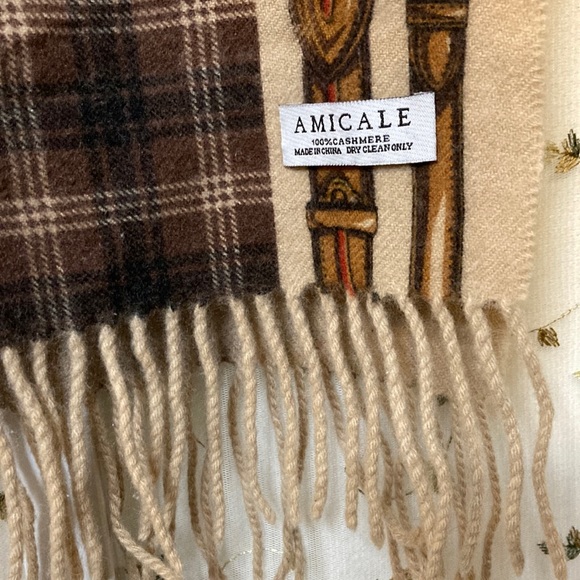 AMICALE Cashmere scarf - Picture 4 of 9